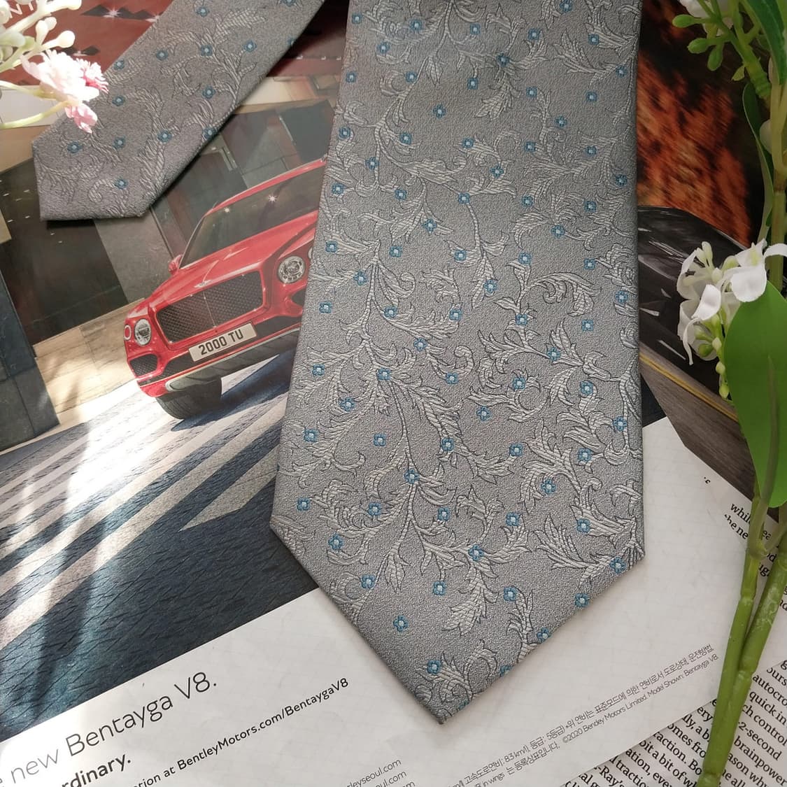 까르뱅 실크 그레이 플로럴 자카드 넥타이 9.5cm A+등급 K1550
 상품이미지5