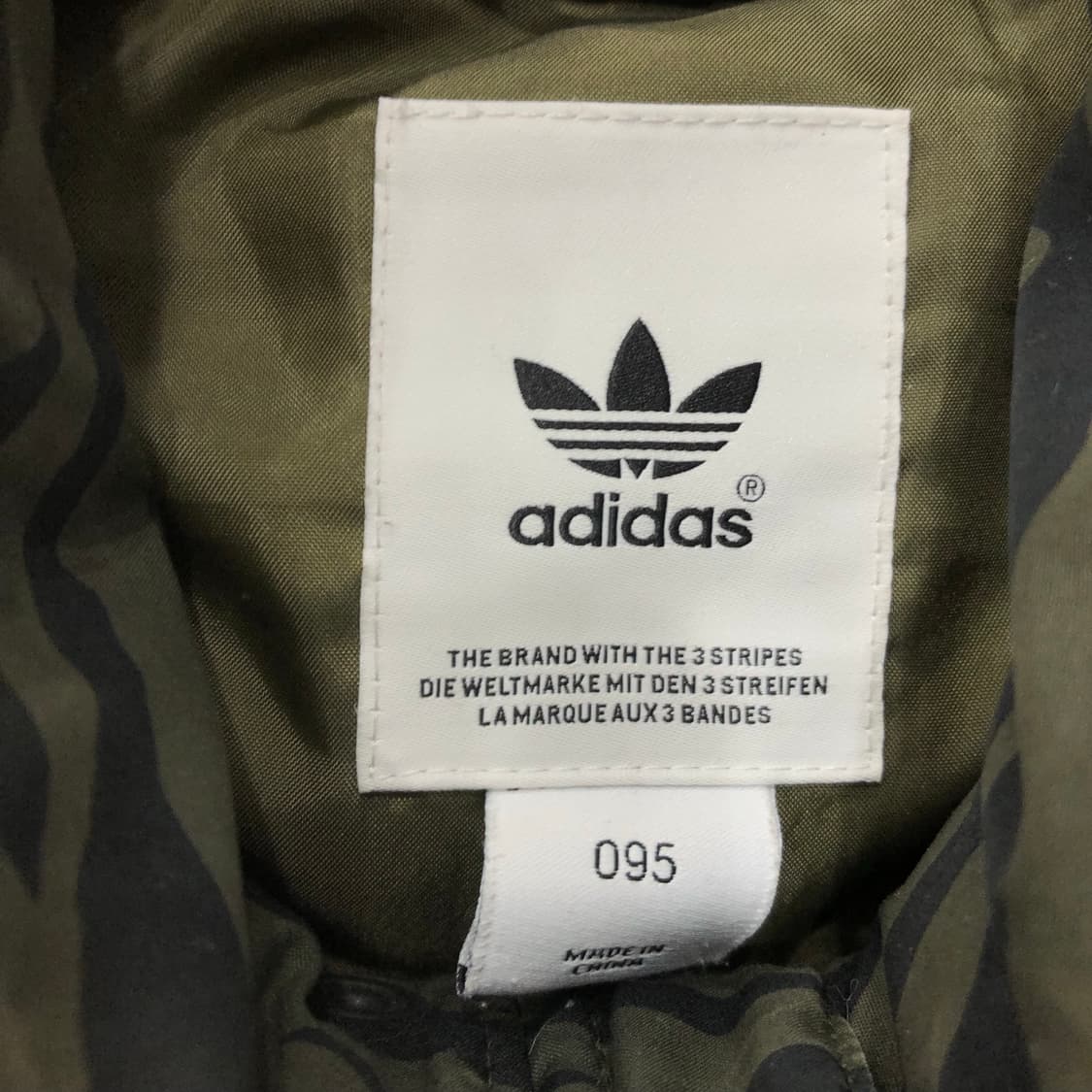 아디다스 카모 패턴 패딩 조끼 상품이미지6