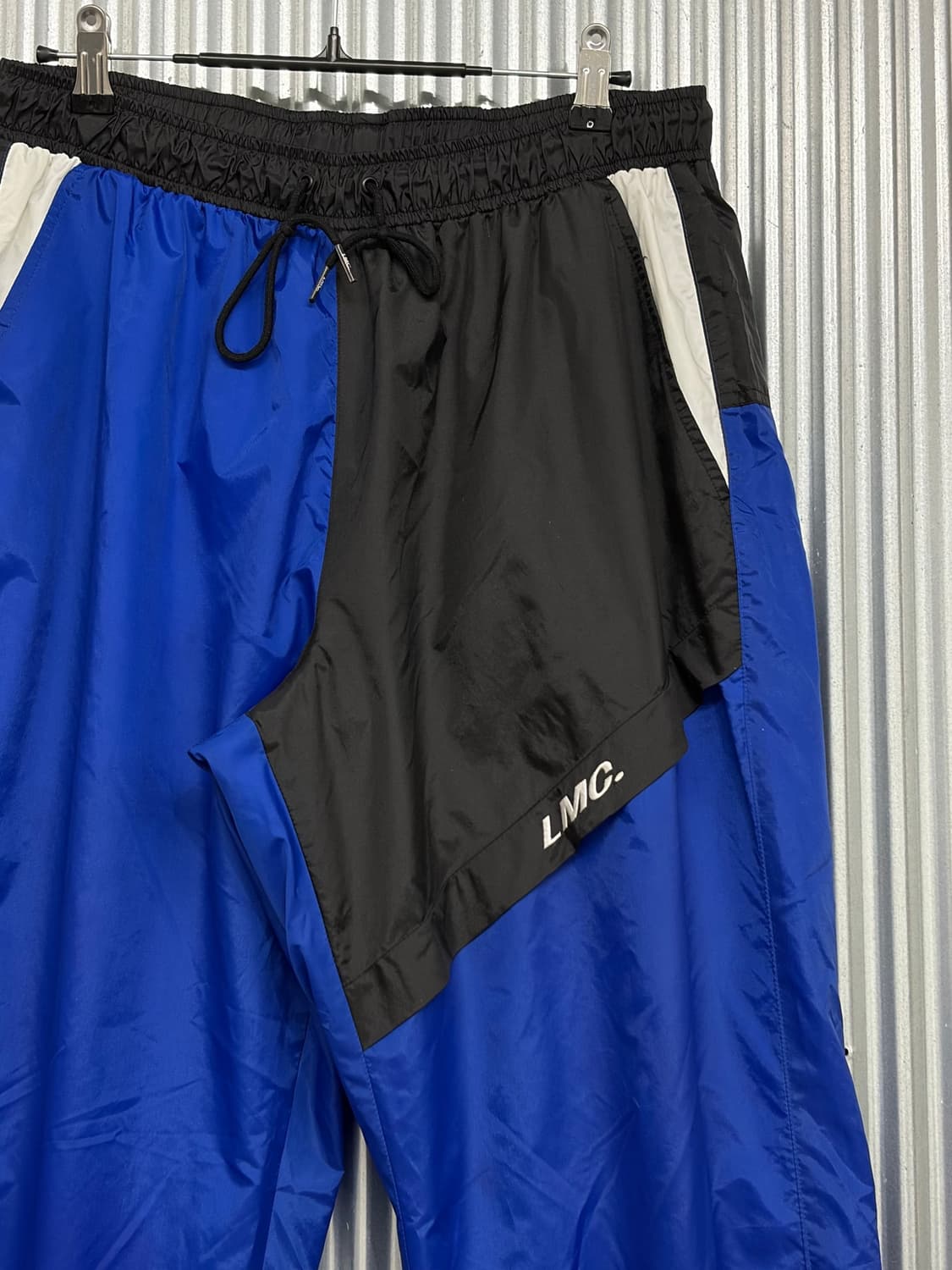 [L] LMC 나일론 컬러블록 트랙 팬츠 블루/블랙 메시 안감 4.5 상품이미지3