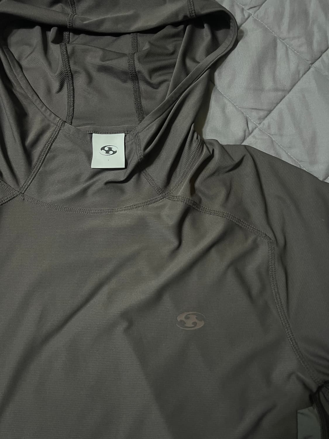 산산기어 후디드 포켓 티셔츠 브라운 상품이미지2