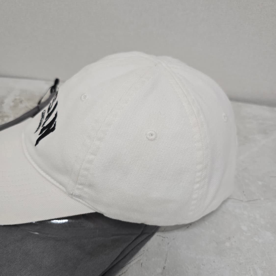 발렌시아가 부산 로고 볼캡 모자 L사이즈 판매 상품이미지4