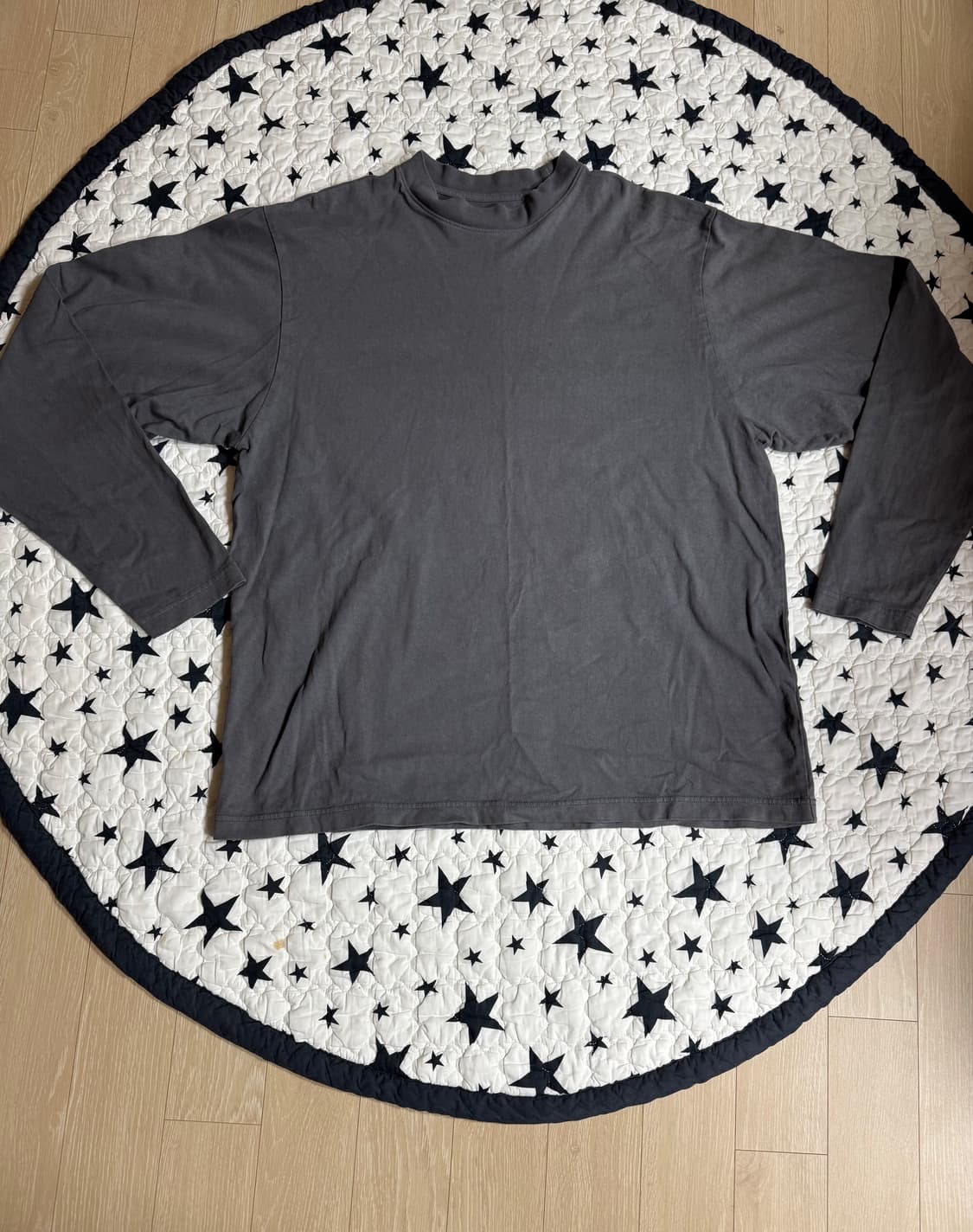 이지갭 롱슬리브 다크 그레이 상품이미지1