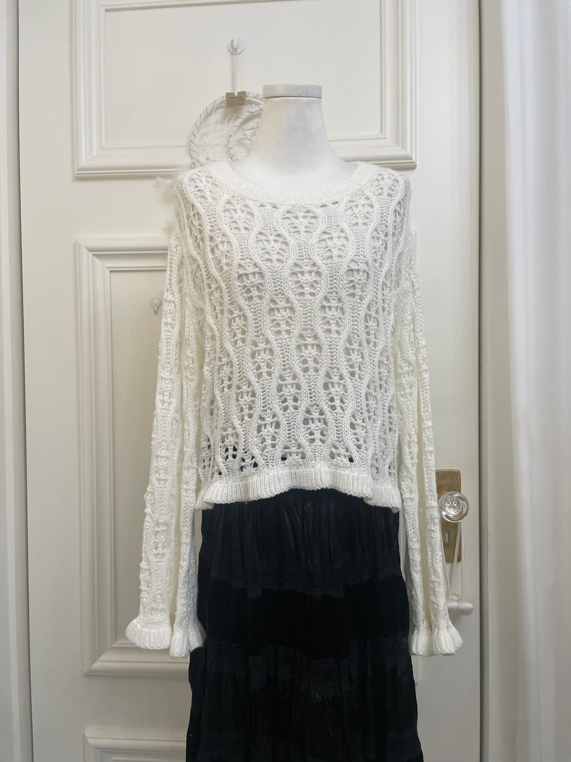 white crochet ruffle sweater 상품이미지1