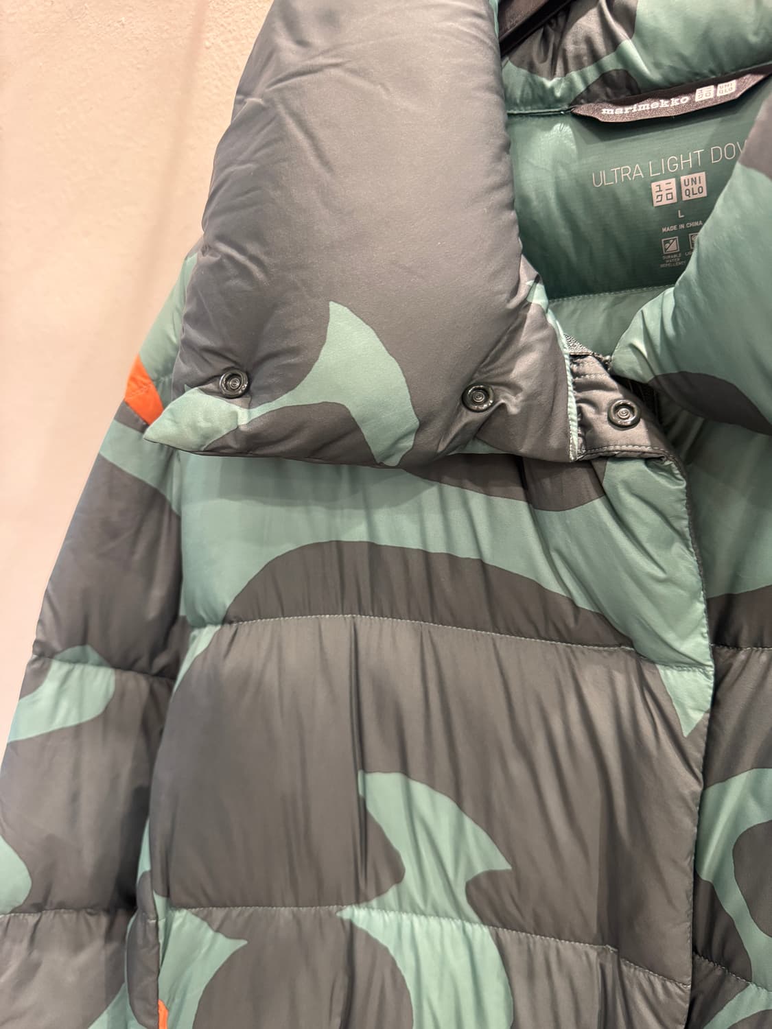 유니클로x마리메코 울트라라이트 슬림다운 상품이미지3