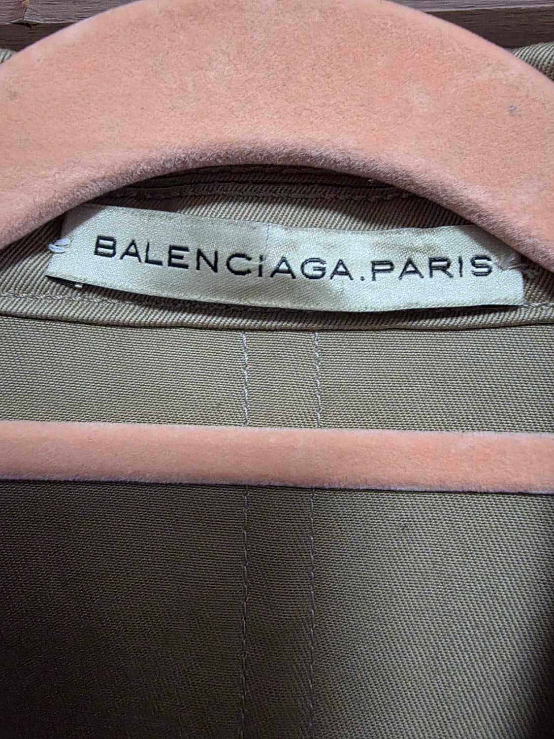 발렌시아가 트렌치코트 38 / 상태 좋음 / 오른팔 미세 하자 / 14만 상품이미지3