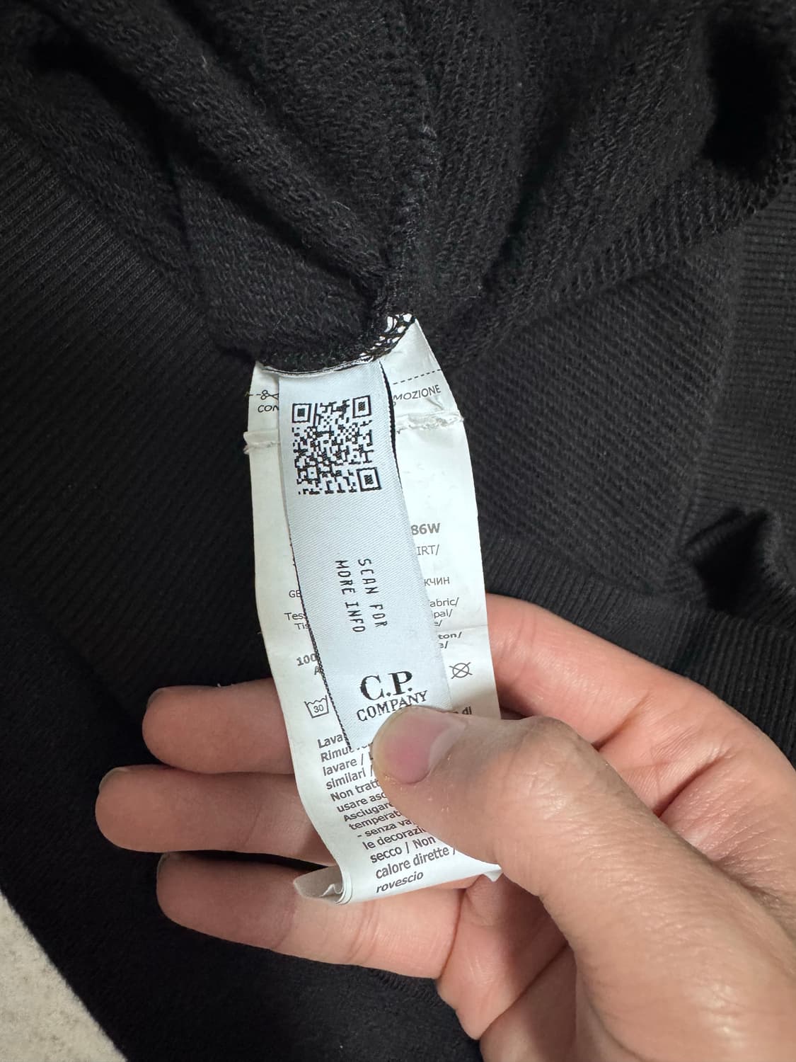 C.P. 컴퍼니 렌즈 와펜 맨투맨 블랙 S 상품이미지5