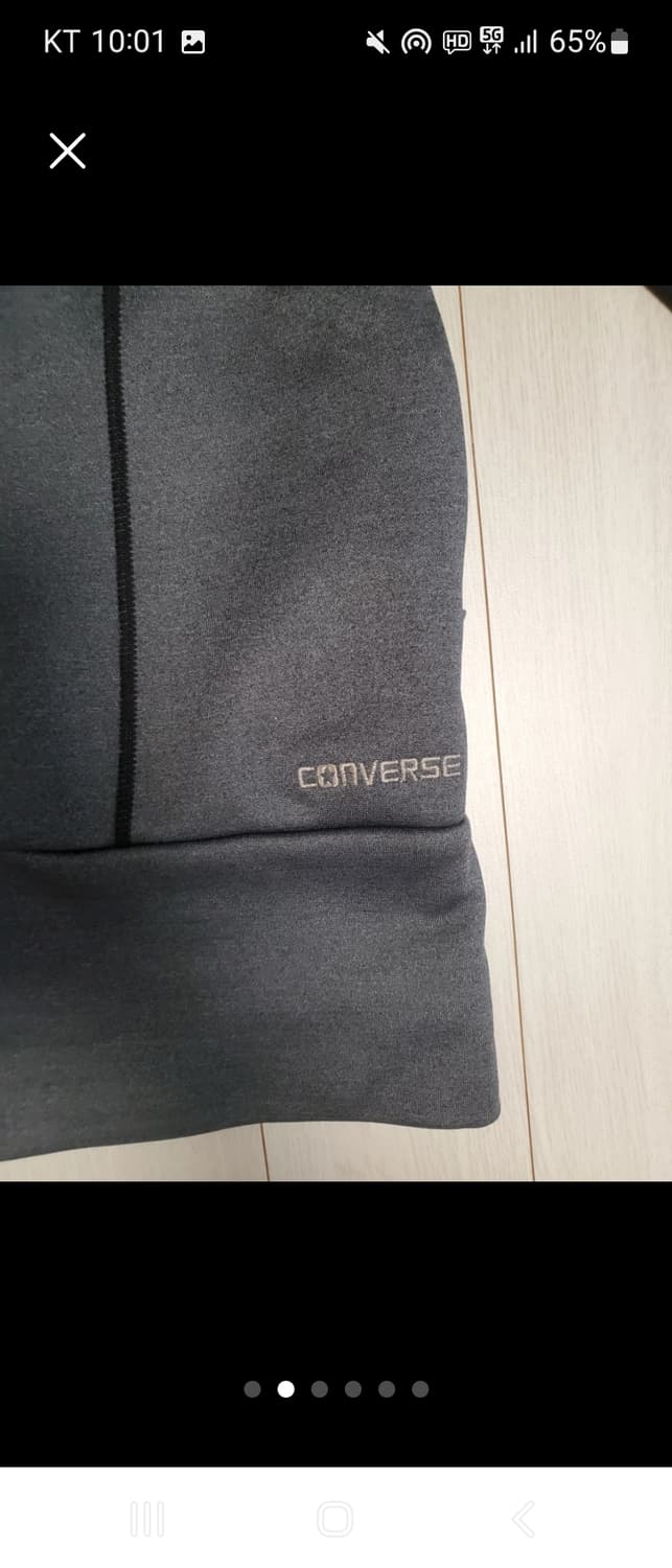 컨버스 M 후드집업(하자없이깨끗)

하자 오염 없이 깨끗해요 상품이미지2