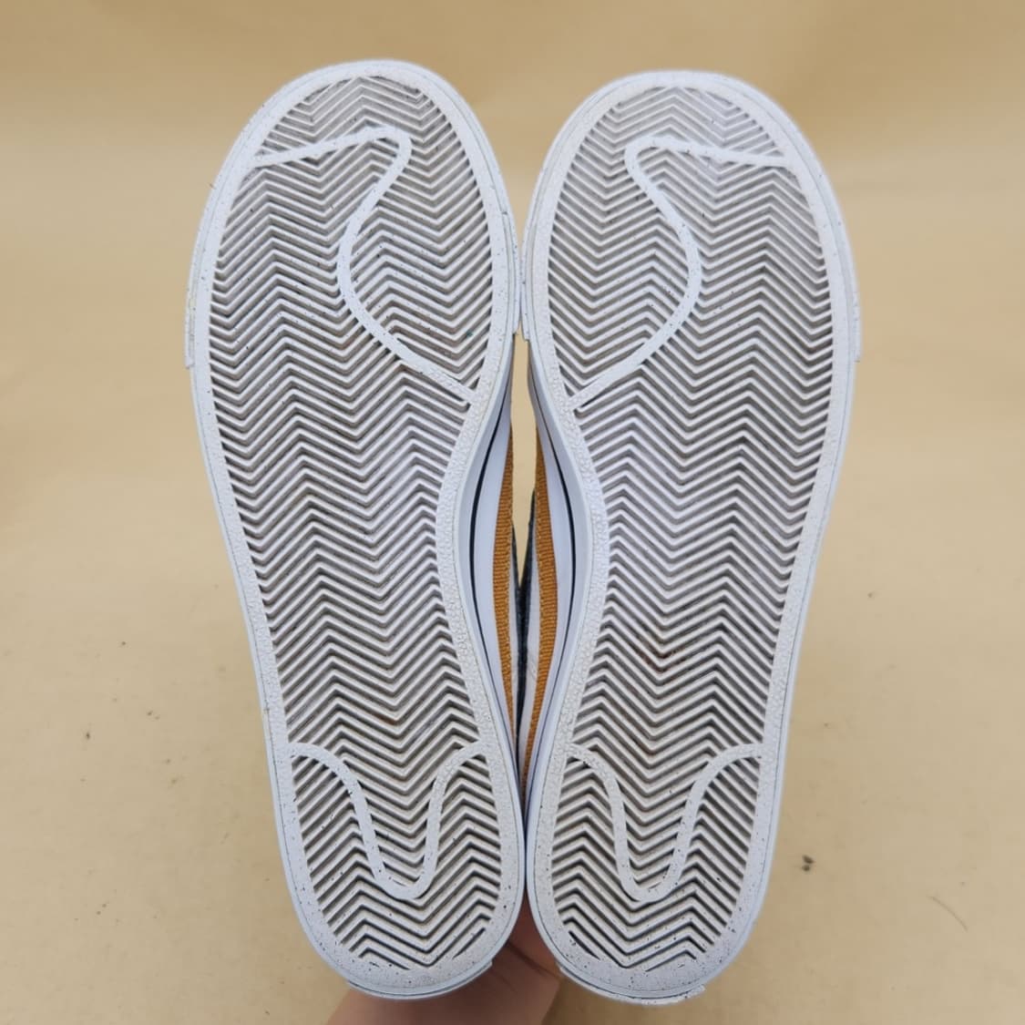 나이키 코트 레거시 스니커즈 245 상품이미지3