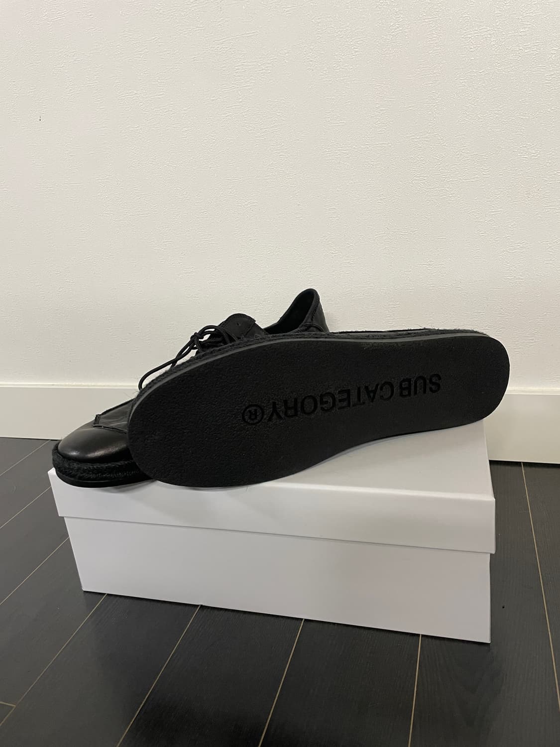 sub category 레더 스니커즈 상품이미지3