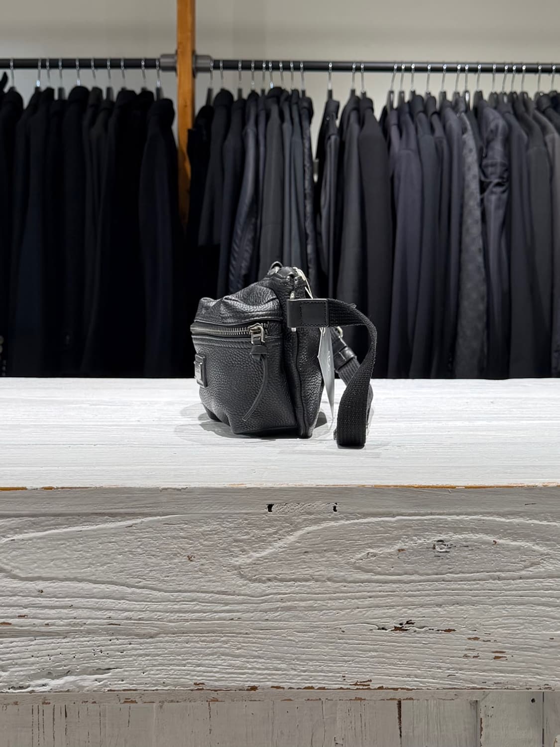 돌체앤가바나 블랙 레더 힙색 상품이미지5