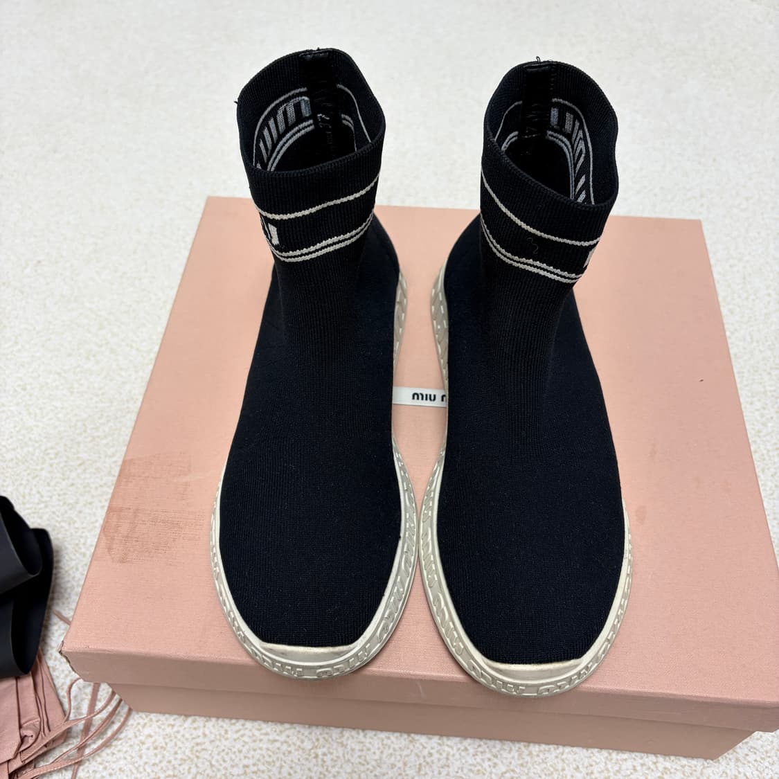 미우미우 니트 삭스 하이탑 스니커즈 상품이미지8