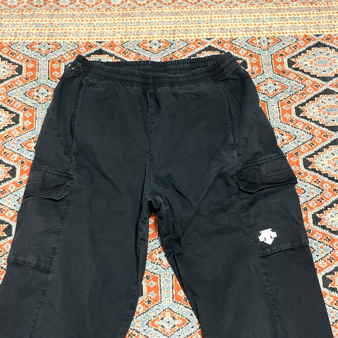 데상트 블랙 밴딩 조거팬츠 여성S 상품이미지2