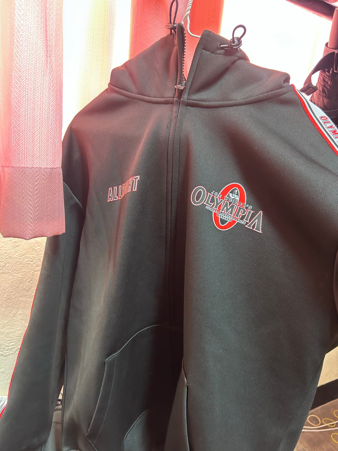 올라잇 올림피아 후드집업 팔아요 상품이미지1