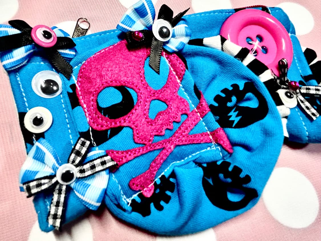 ･:*+. 핸드메이드 리폼 키치 emo 펑크 해골 눈알 단추 파우치 필통 상품이미지1