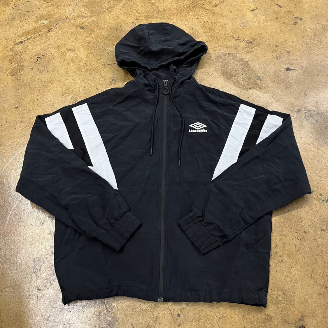 [정품/90,S] 엄브로 블랙 후드 바람막이 자켓 b15 상품이미지2