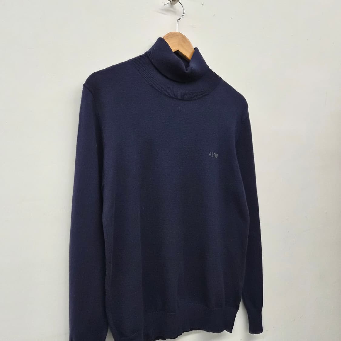 알마니 네이비 롤넥 니트 남성 M 상품이미지2