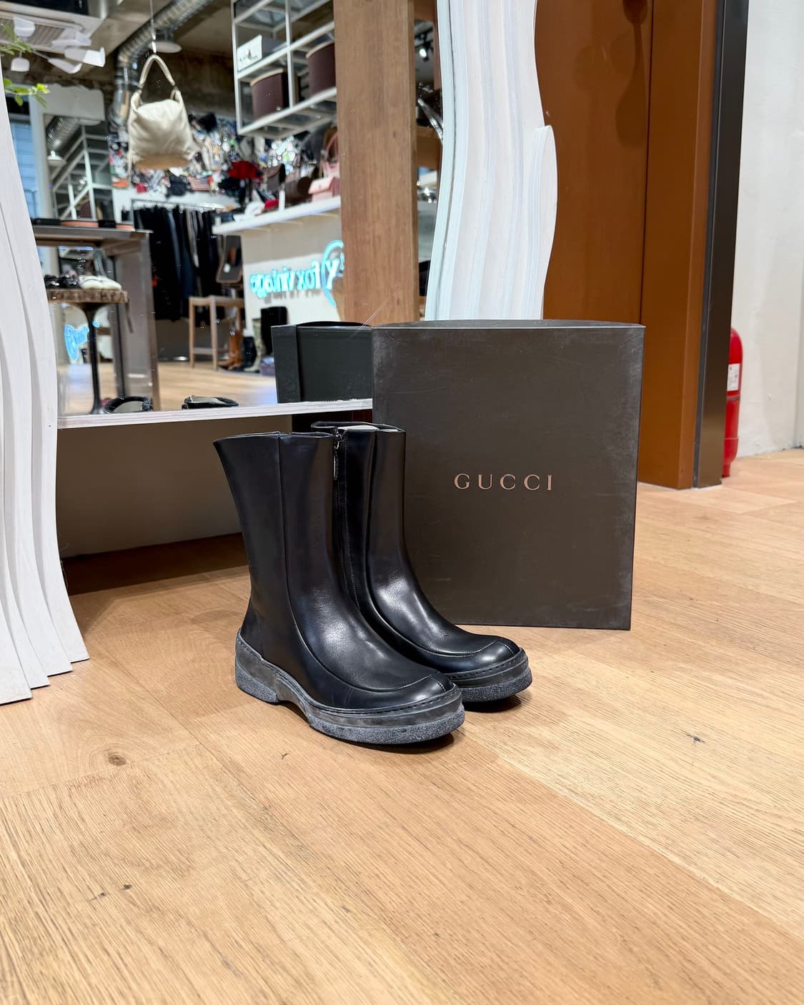 구찌 블랙 레더 부츠  상품이미지1