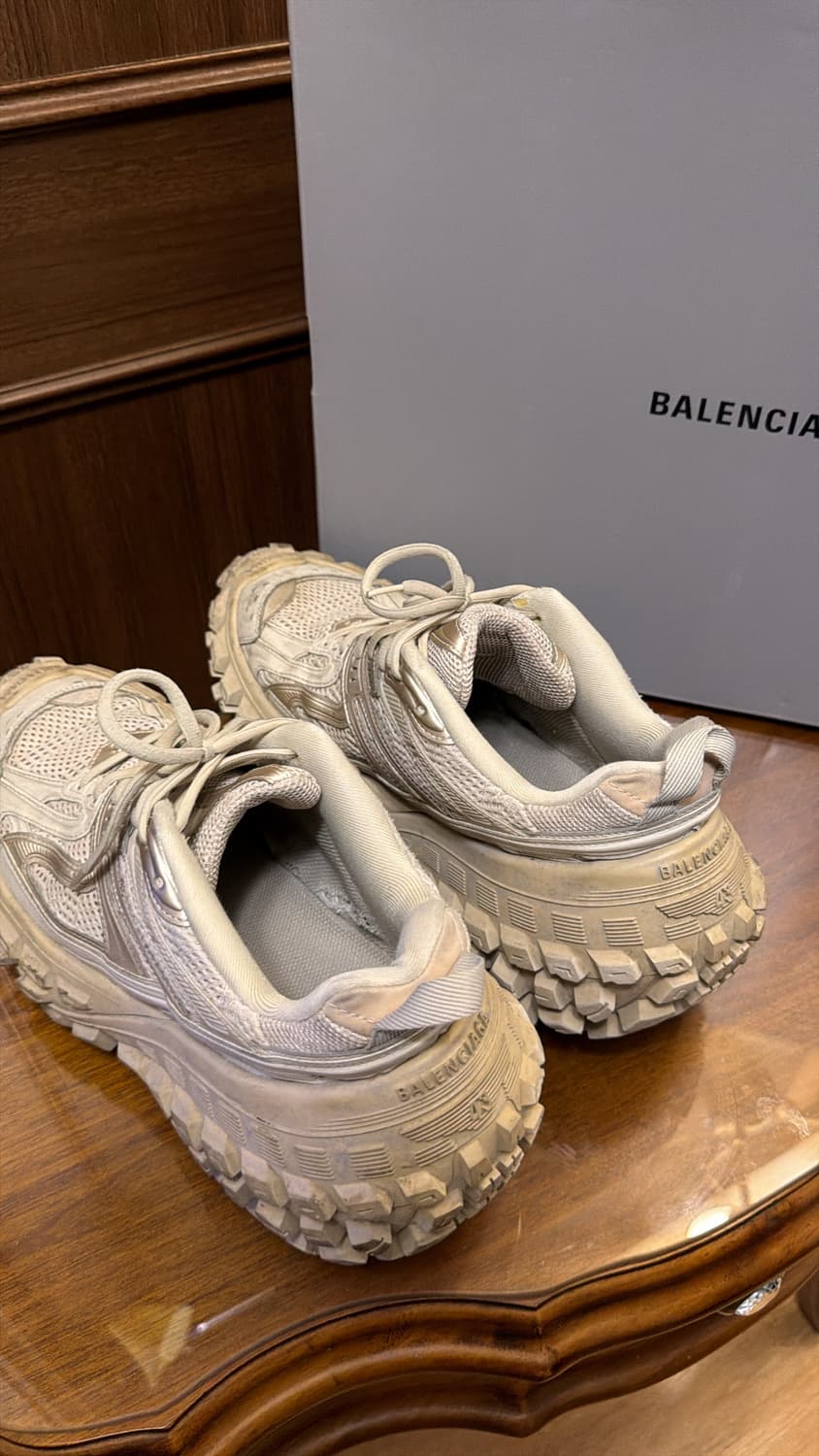 발렌시아가 디펜더 풀박스 상품이미지6