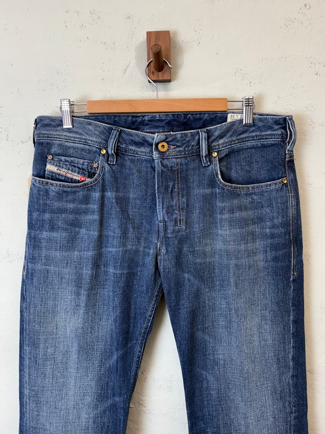 새상품 디젤 ZATHAN 부츠컷 데님팬츠 상품이미지3