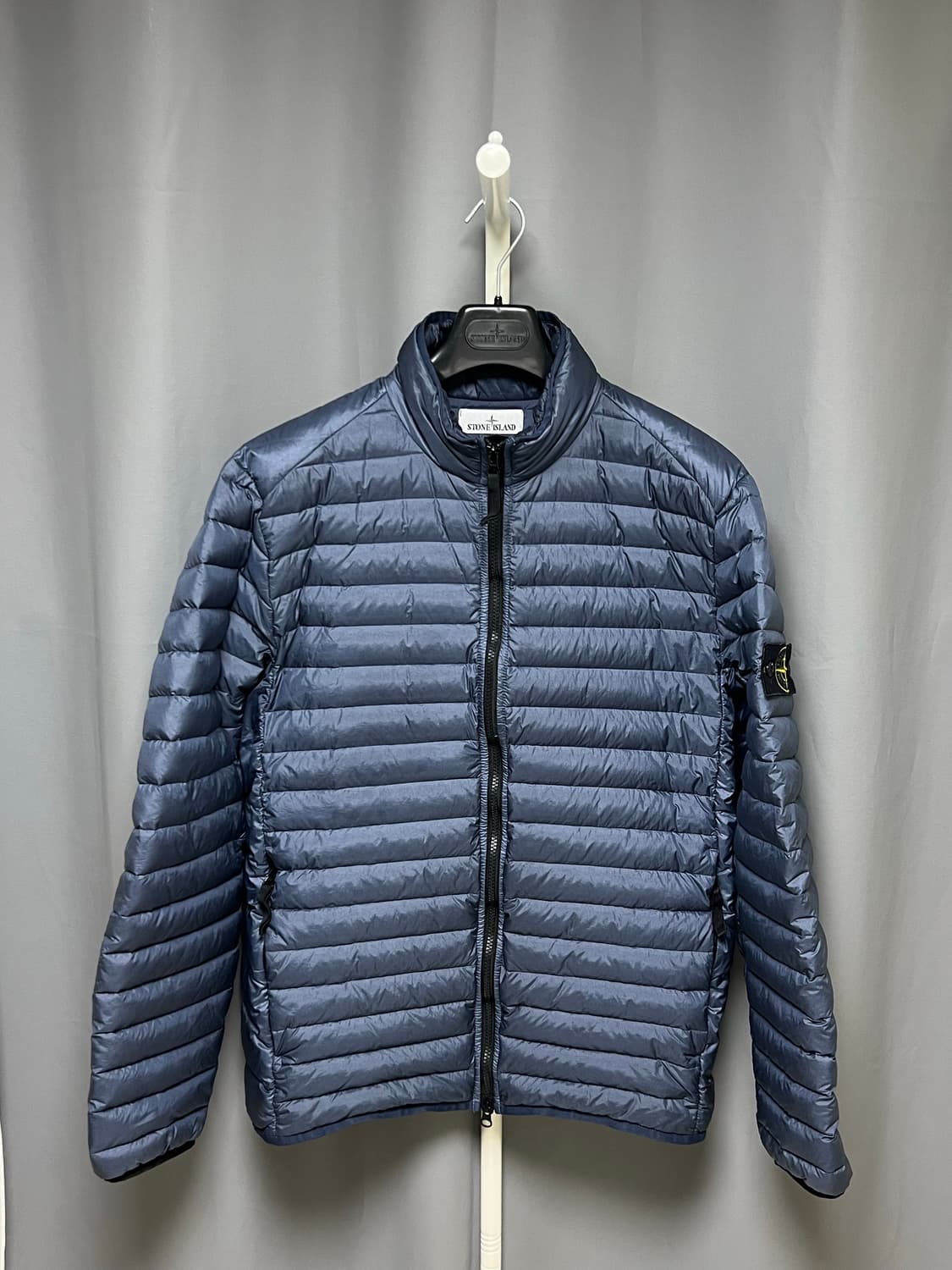 [정품] 신형 23SS / 스톤아일랜드 룸우븐 경량패딩 L 아비오 블루 상품이미지1
