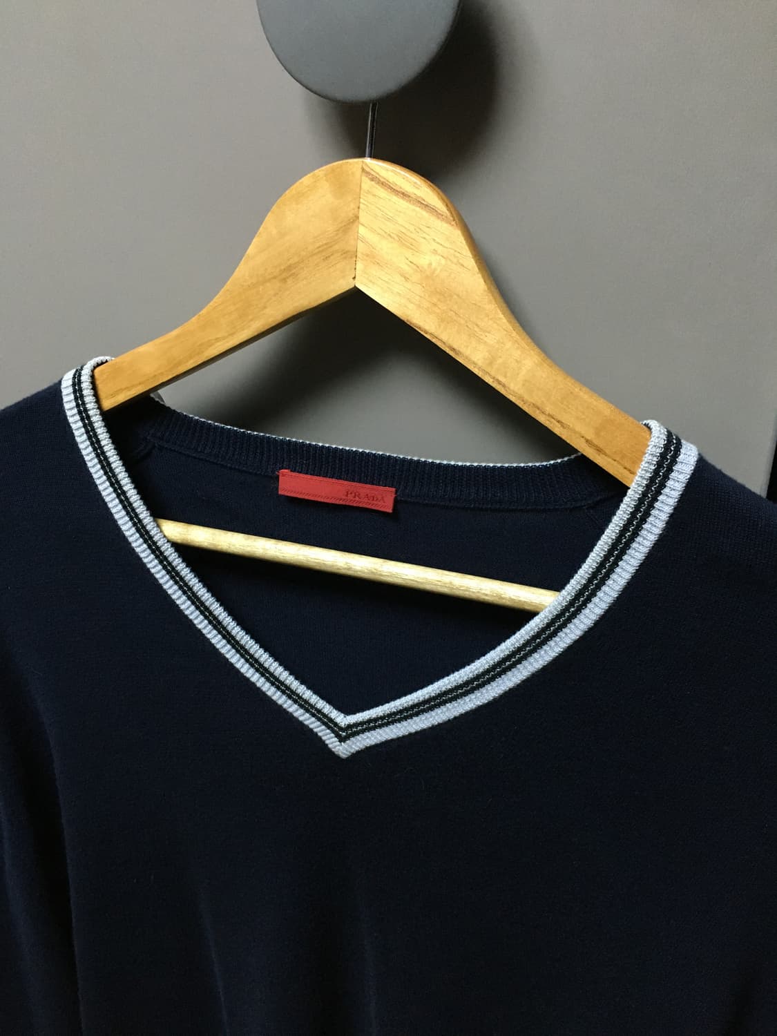 Prada sport v neck knit 상품이미지2