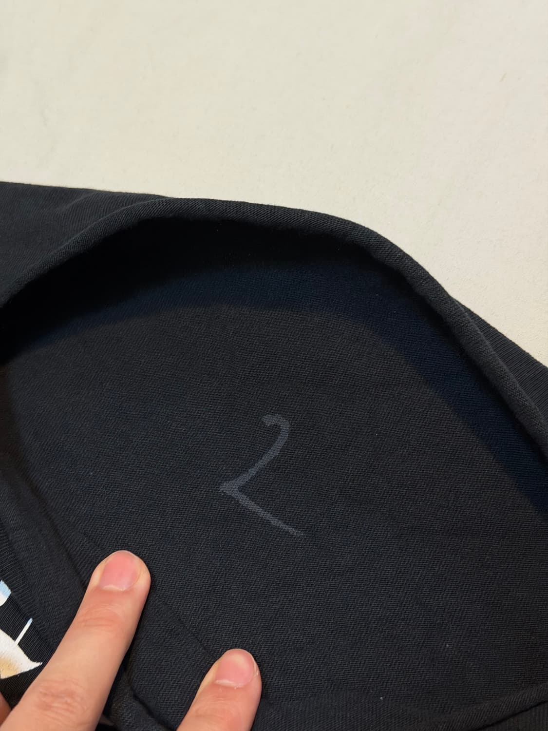 이지 벌쳐스 2 칸예 롱슬리브 티셔츠 블랙 상품이미지3