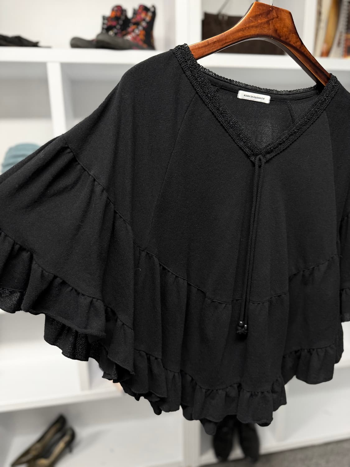 bebe be equivalent 케이프 블라우스 상품이미지3