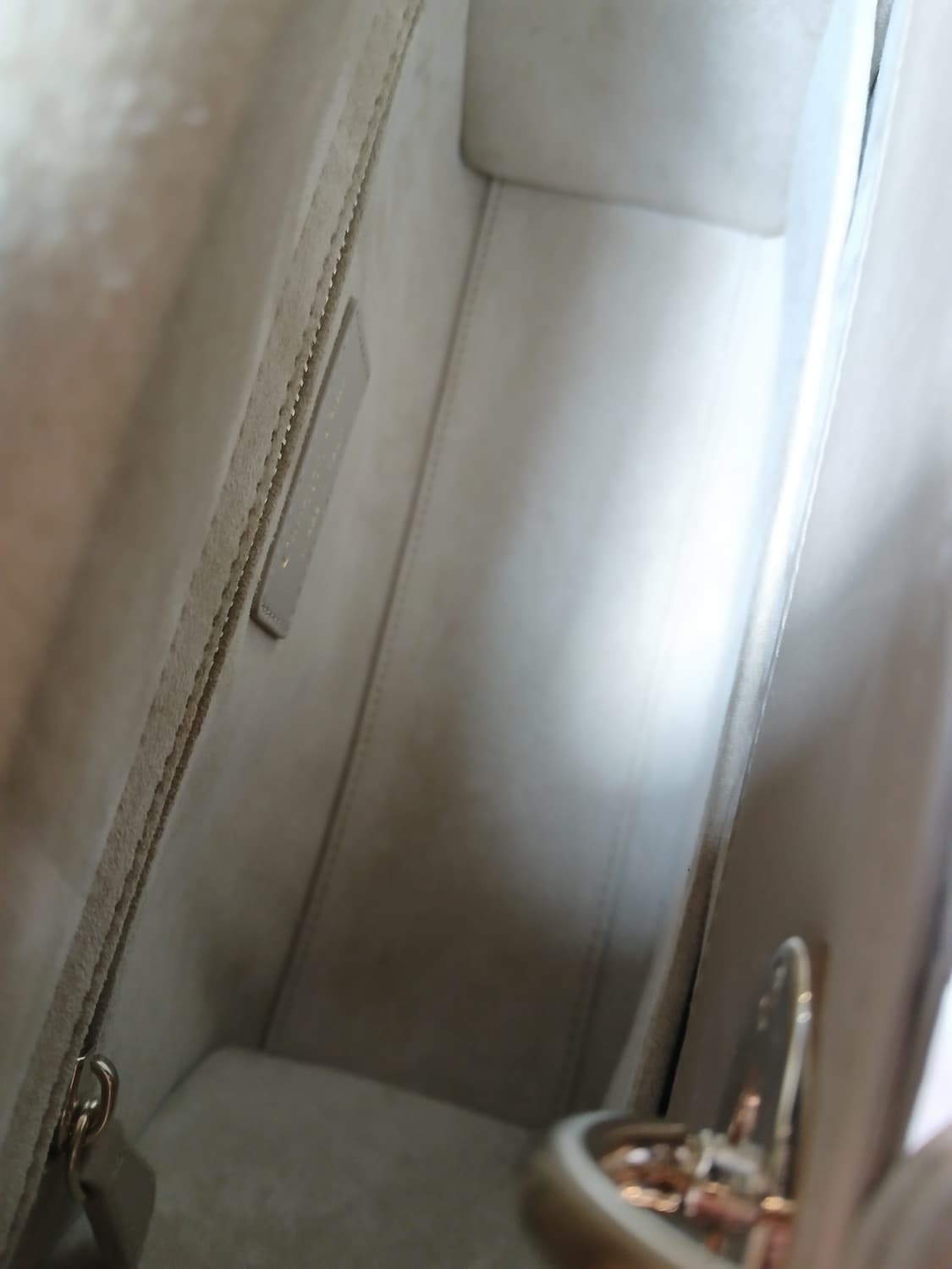 디올 레이디 토트백 미듐 M0565OCEA 상품이미지10