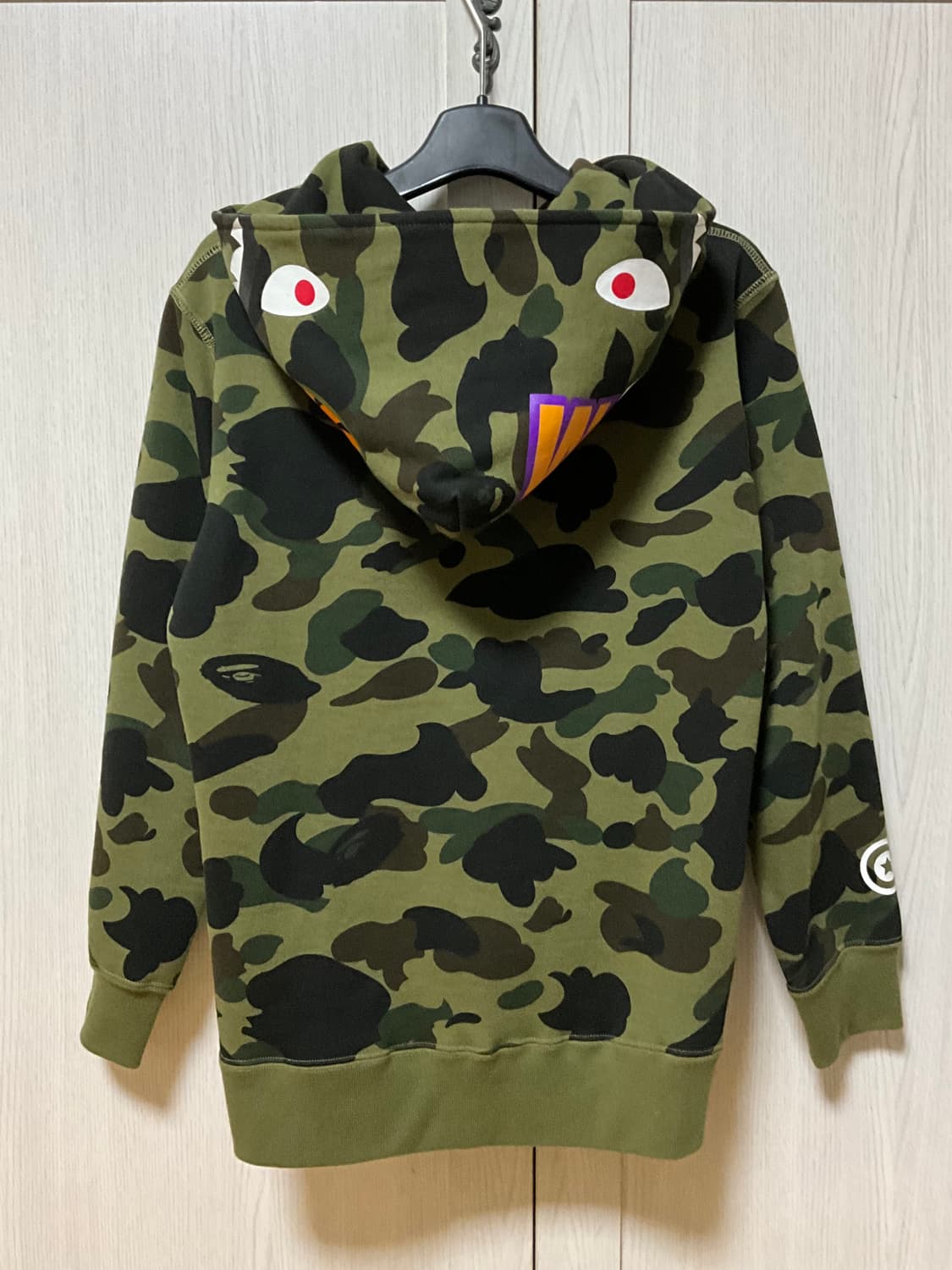 베이프키즈 샤크후드집업 상품이미지1