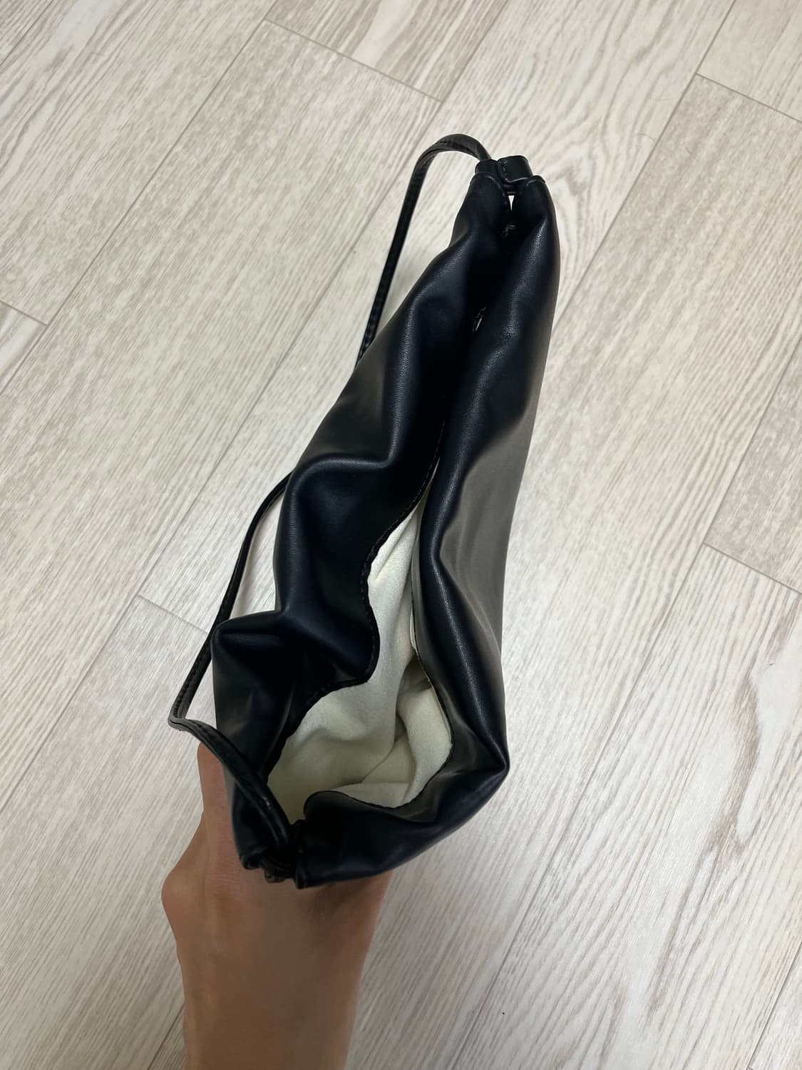 낫띵리튼 넬라스트랩백 블랙 라지 상품이미지7