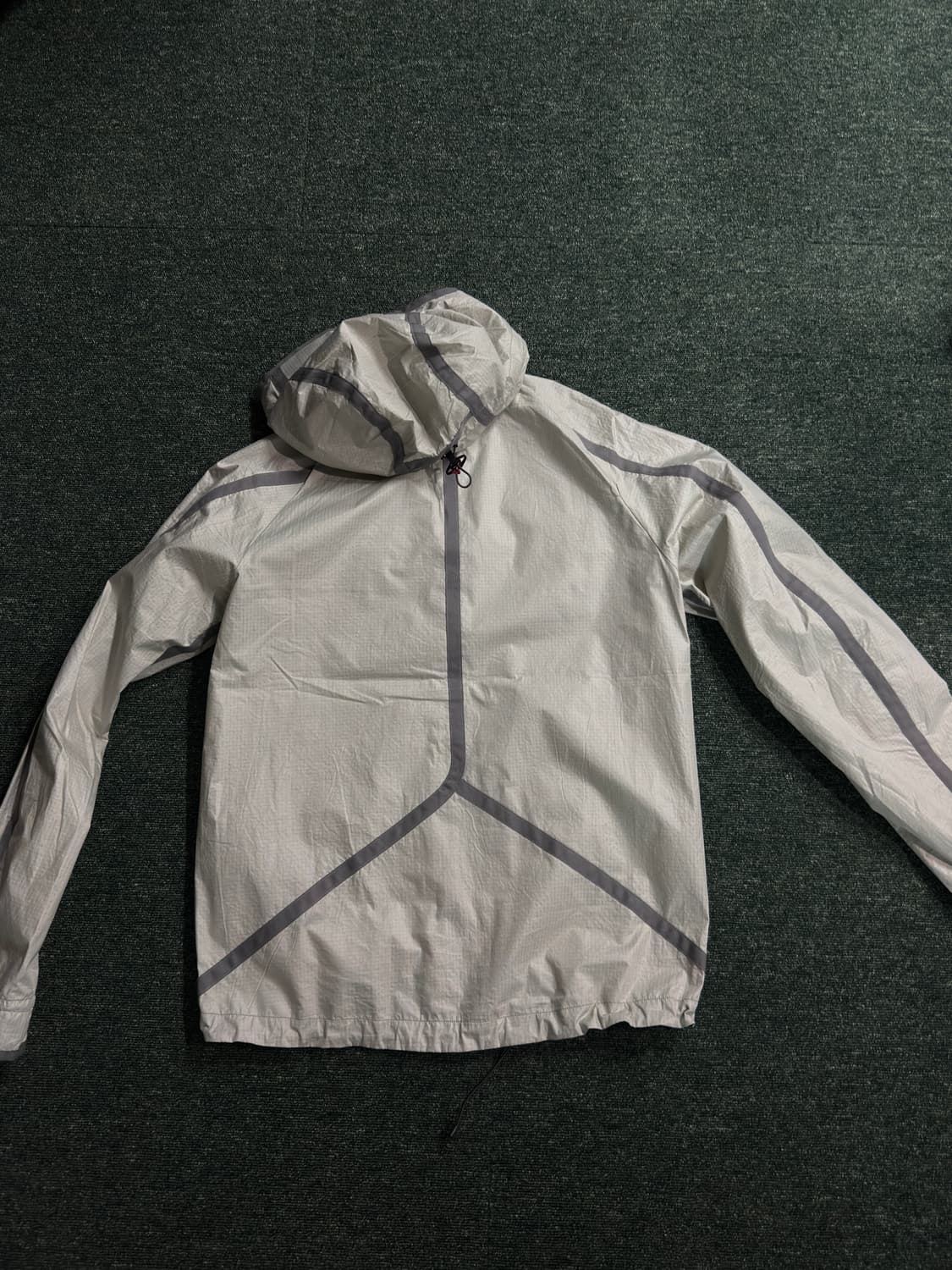 클라터뮤젠 안수르 후디드 윈드 자켓 맨 도브레이븐 상품이미지3