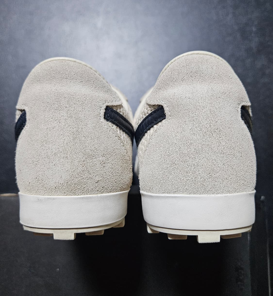 255 나이키 X 보디 아스트로그래버 라이트 크림 앤 블랙 상품이미지4