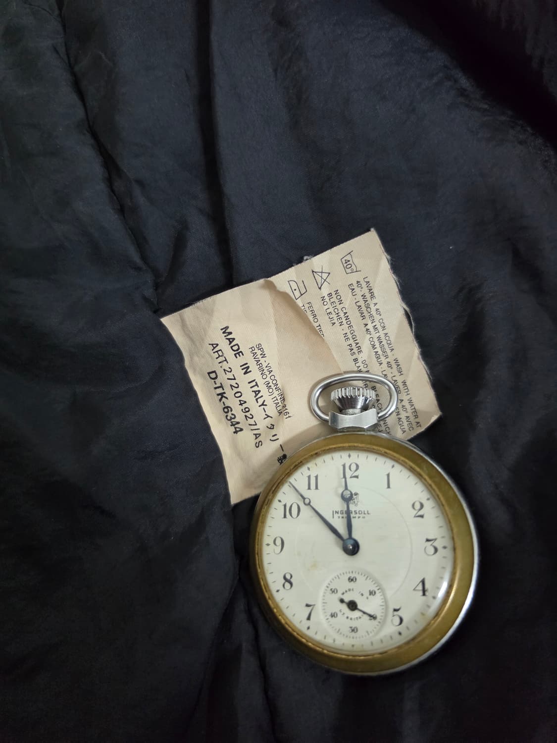 97AW 씨피컴퍼니 검정색 패딩 자켓 상품이미지10