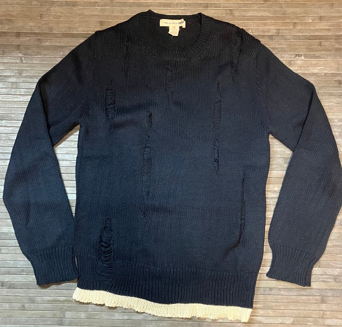 Distressed detail navy knit 상품이미지1