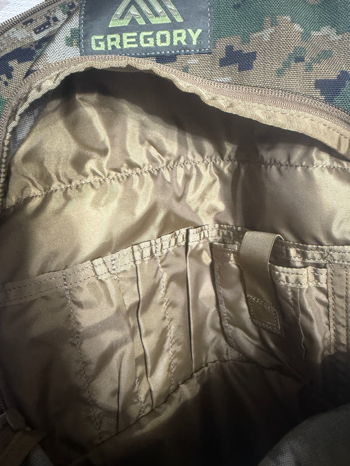 그레고리 밀리터리 레콘 백팩 상품이미지3