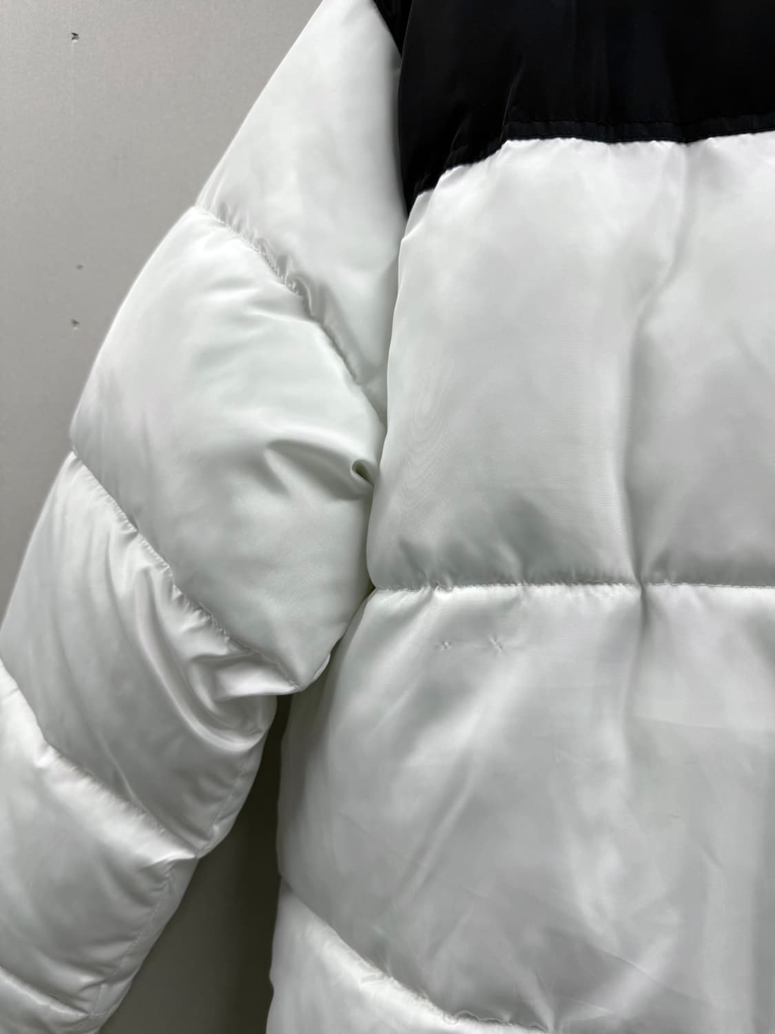 남성 XL / 노스페이스 눕시 700 패딩 화이트 블랙 상품이미지5