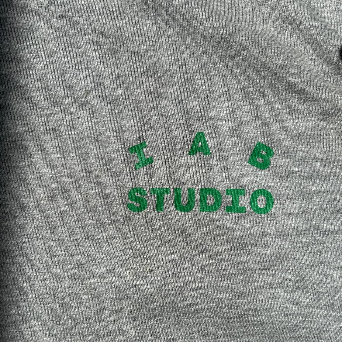 아이앱스튜디오 그레이 그린 티셔츠 상품이미지4