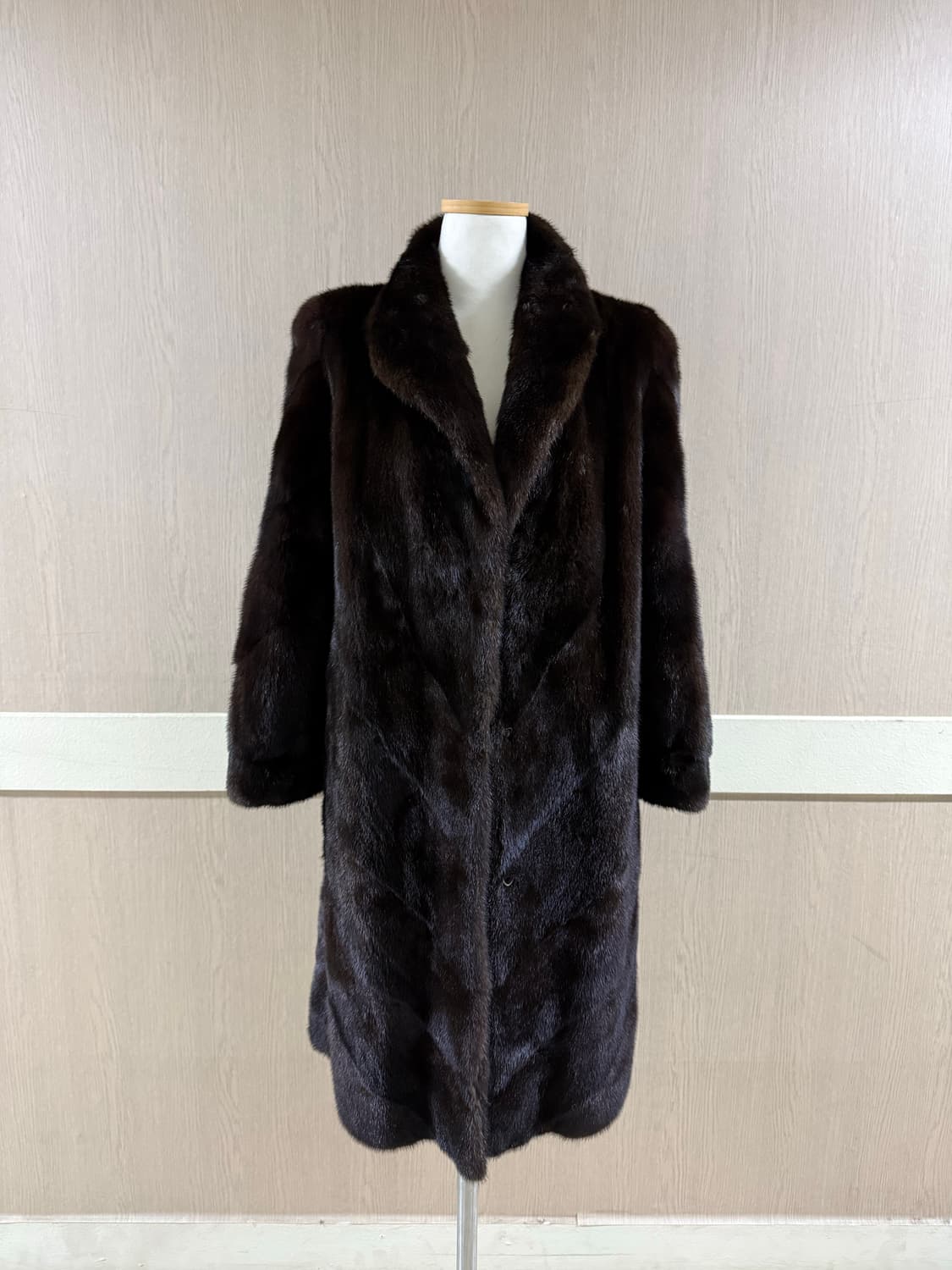 블랙그라마 풀스킨 롱 밍크코트 상품이미지1