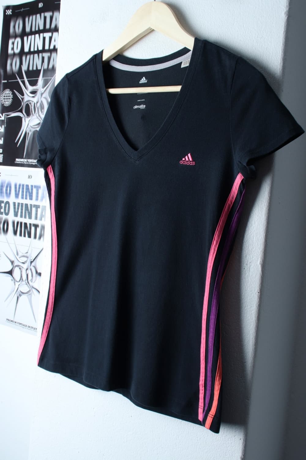 W(XL) 아디다스 반팔 티셔츠 브이넥 삼선 블랙 올드스쿨-H30418 상품이미지1