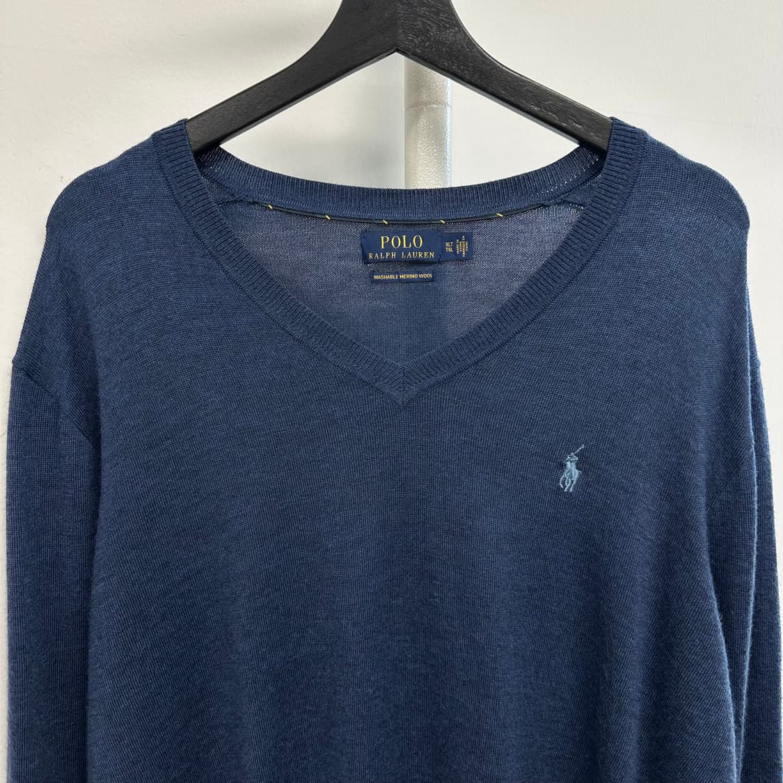 폴로 로고 워셔블 메리노울 브이넥 니트 상품이미지2
