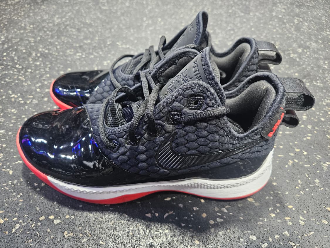 나이키 르브론 위트니스3 프리미엄 블랙 260mm 상품이미지1