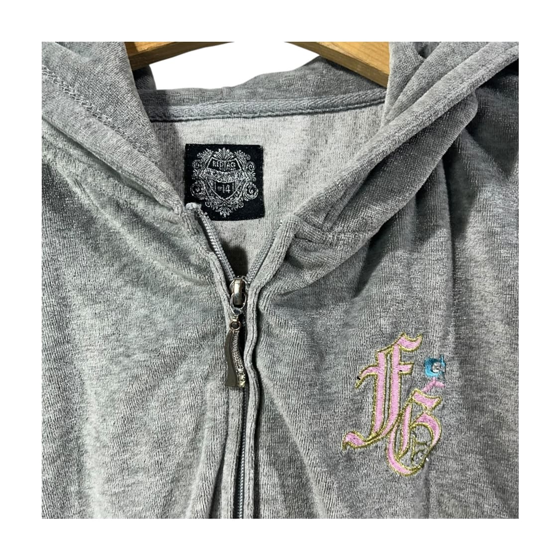 [REDTAG] 레드태그 벨벳 자수 로고 후드집업 상품이미지4