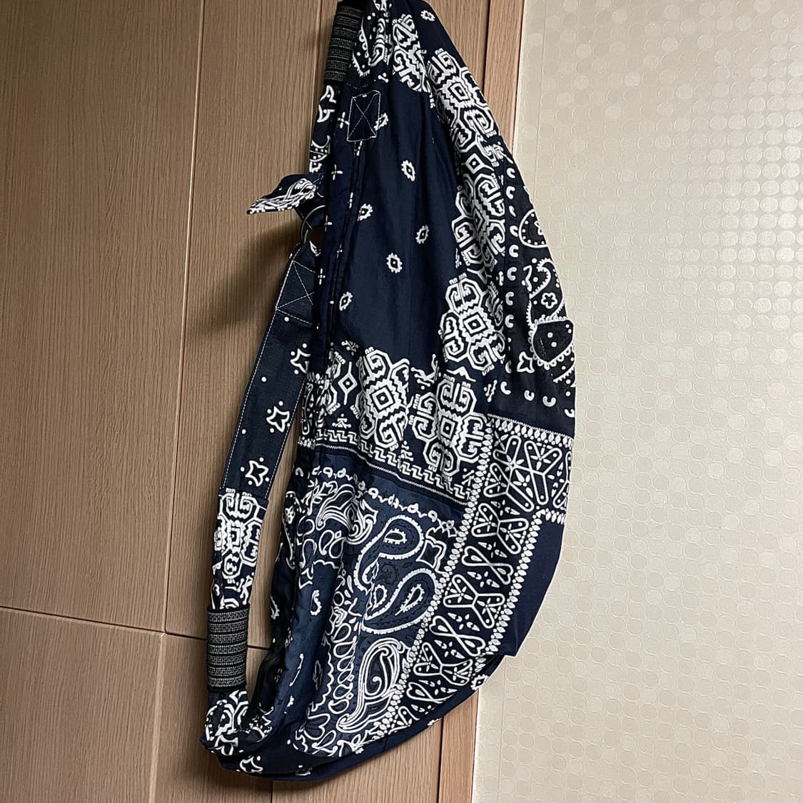 캐피탈 반다나 호버백 네이비 상품이미지3