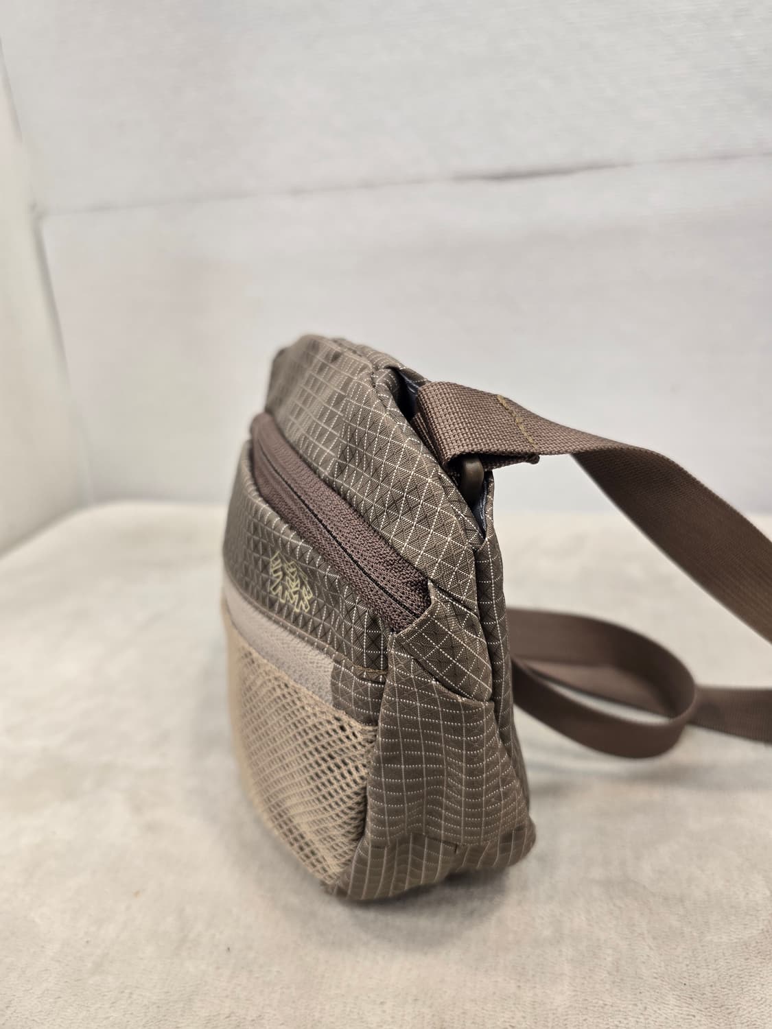 코오롱스포츠 남여공용 가벼운 크로스백 상품이미지5