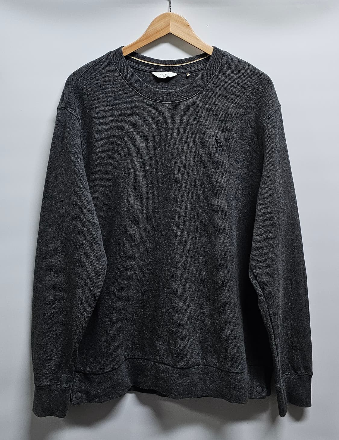 헤지스 그레이 맨투맨 티셔츠 105 상품이미지1