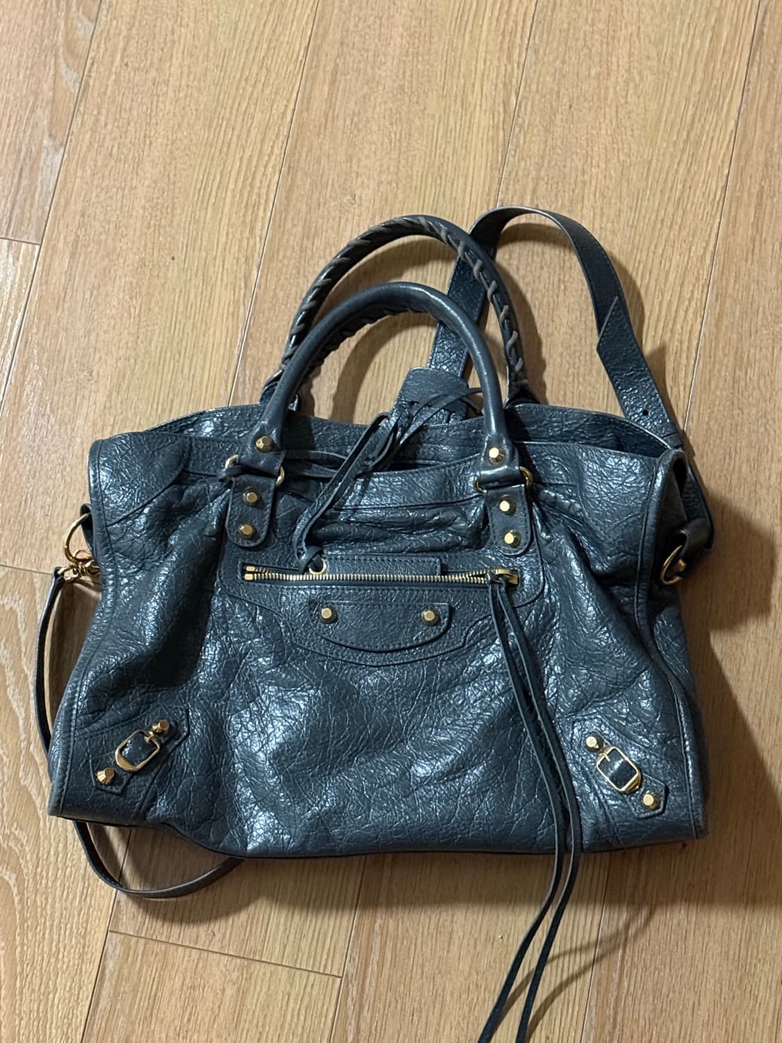 발렌시아가 모터백 시티백 다크그레이 미디움 상품이미지1