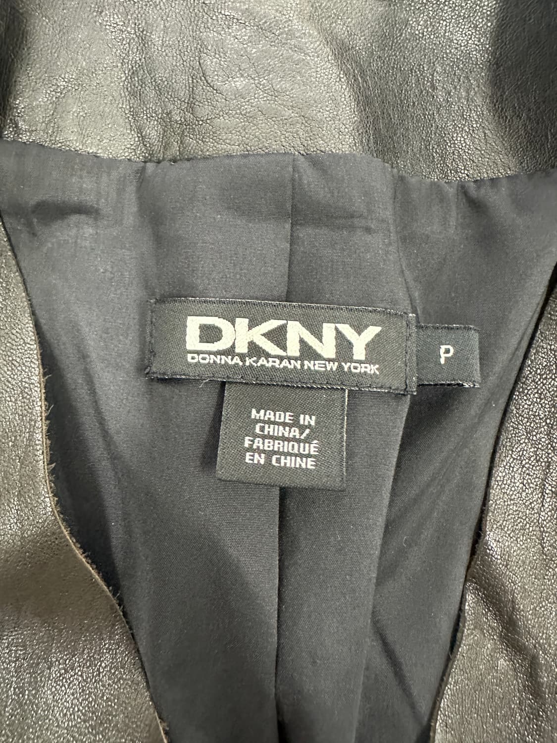 DKNY 레더 지퍼 카라리스 자켓 상품이미지3