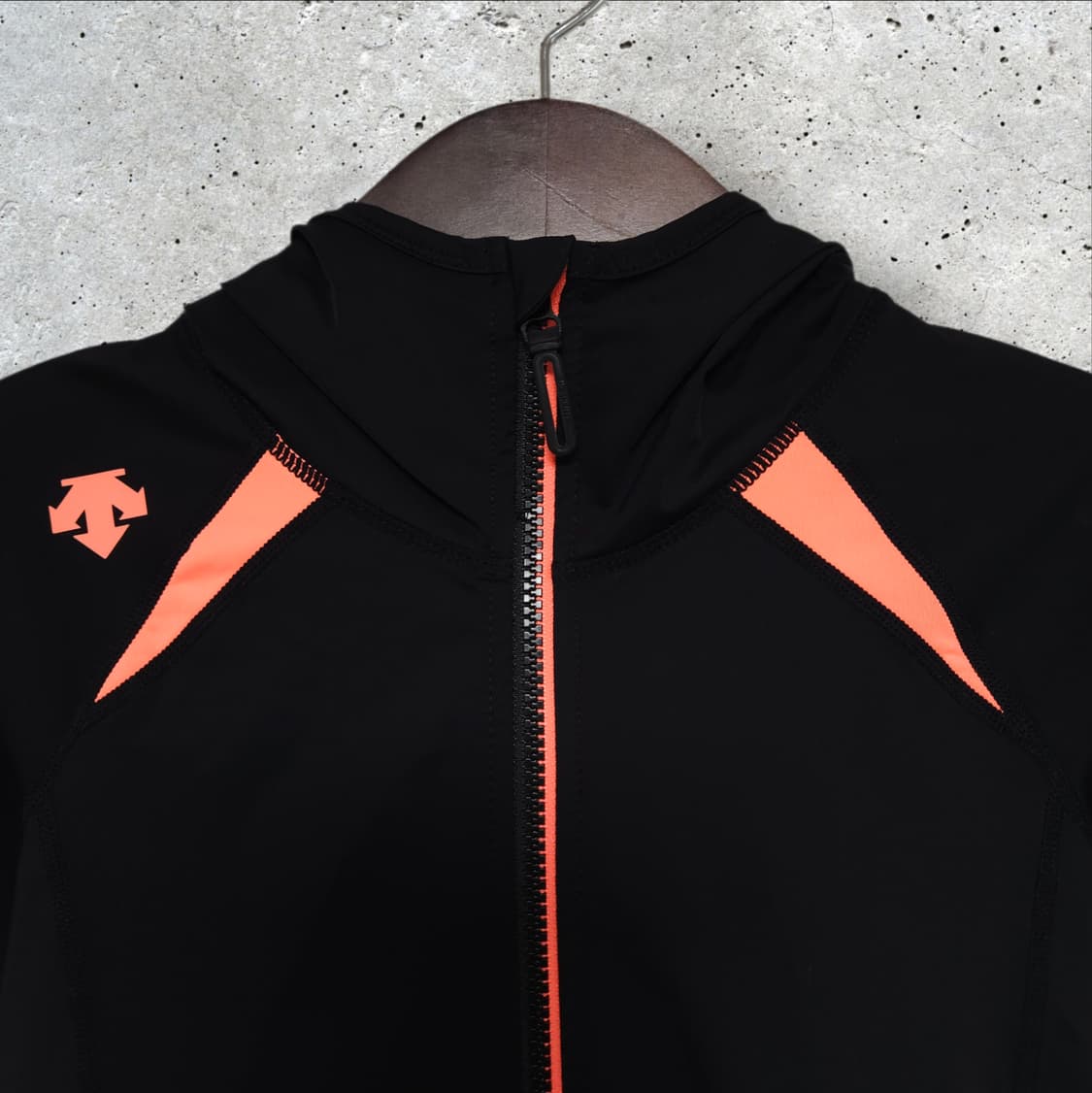 데상트 래쉬가드 (85/XS) 상품이미지2