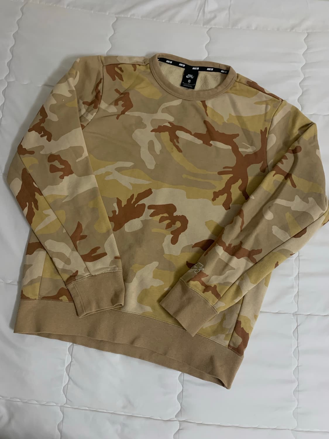 나이키 카고 맨투맨 상품이미지1