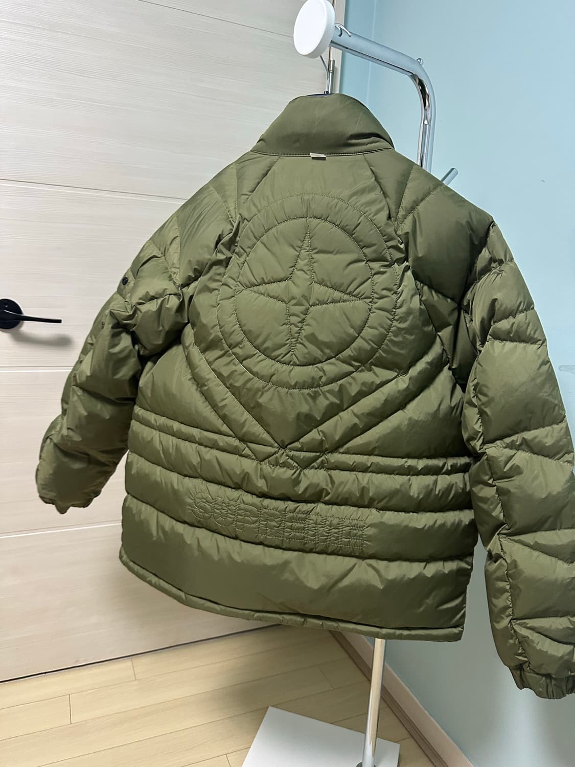 스톤아일랜드X슈프림 FW23리버시블 퍼피패딩 올리브L (새상품급) 상품이미지7